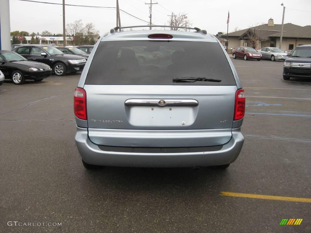2003 Town & Country LXi - Butane Blue Pearl / Gray photo #11