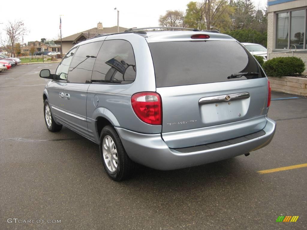 2003 Town & Country LXi - Butane Blue Pearl / Gray photo #12