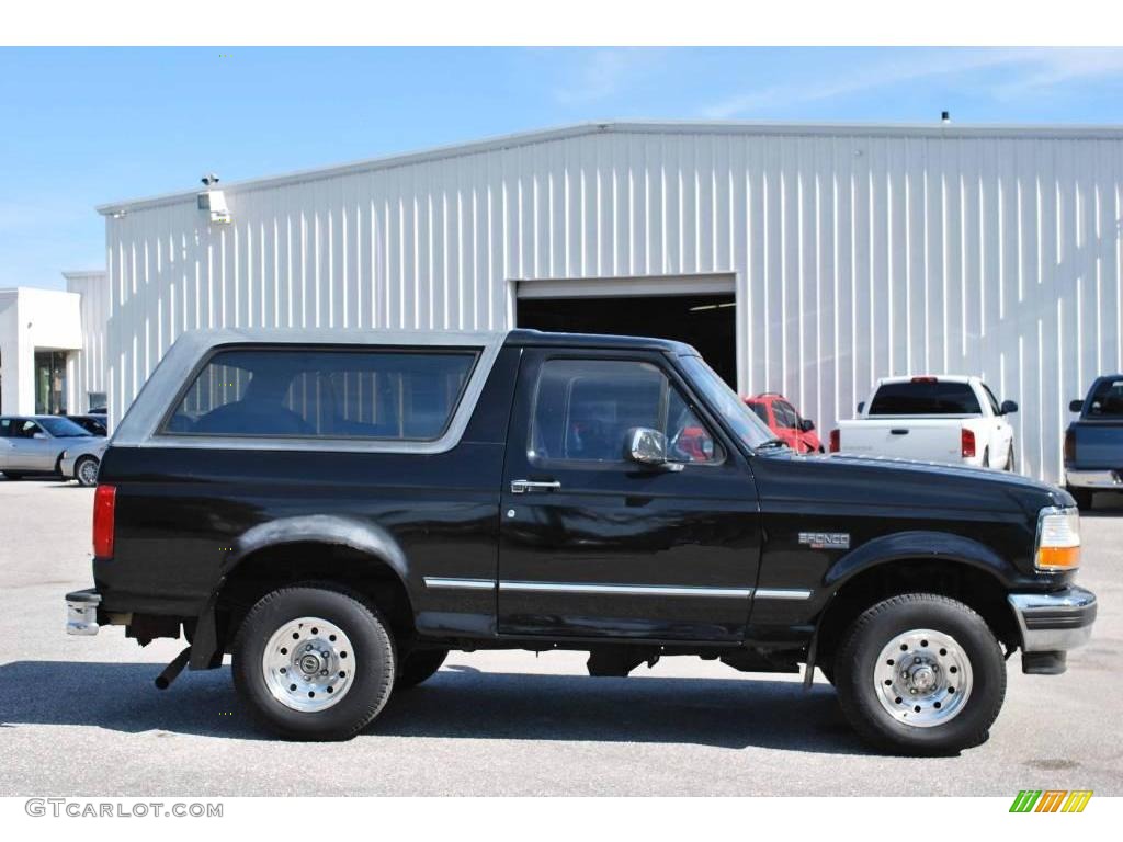 1996 Bronco XLT 4x4 - Black / Beige photo #5