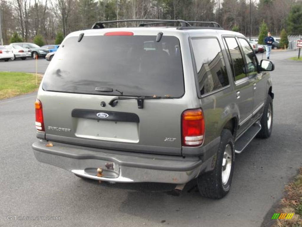 2001 Explorer XLT 4x4 - Medium Platinum Metallic / Medium Prairie Tan photo #4