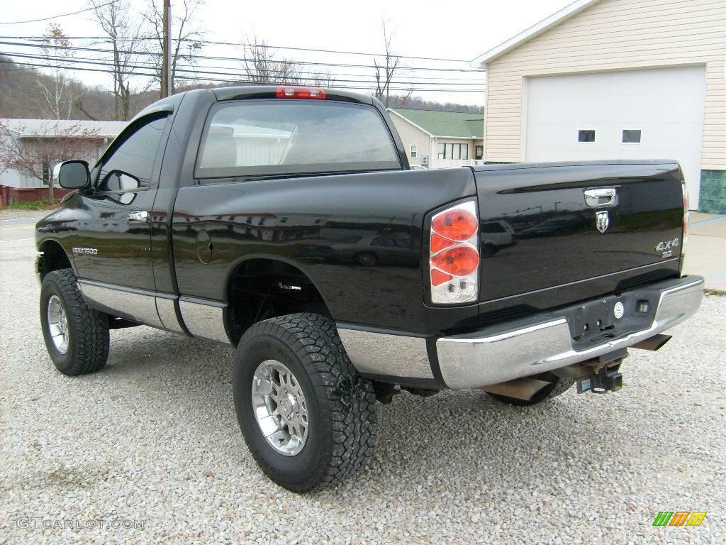 2005 Ram 1500 SLT Regular Cab 4x4 - Black / Dark Slate Gray photo #3