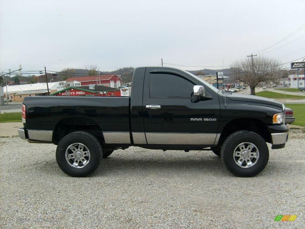 2005 Ram 1500 SLT Regular Cab 4x4 - Black / Dark Slate Gray photo #6