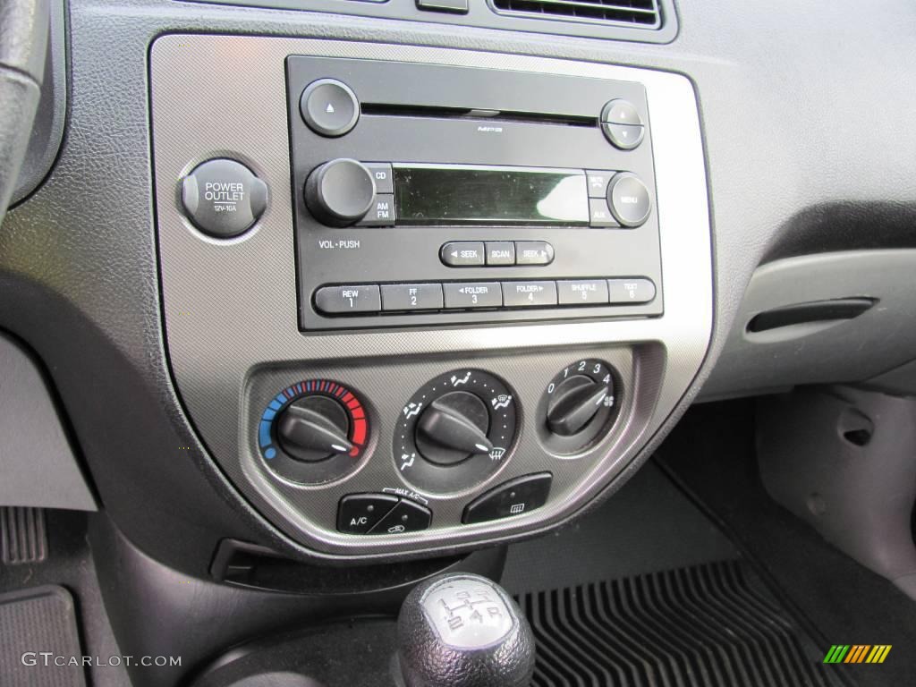 2007 Focus ZXW SES Wagon - Infra-Red / Charcoal/Light Flint photo #11