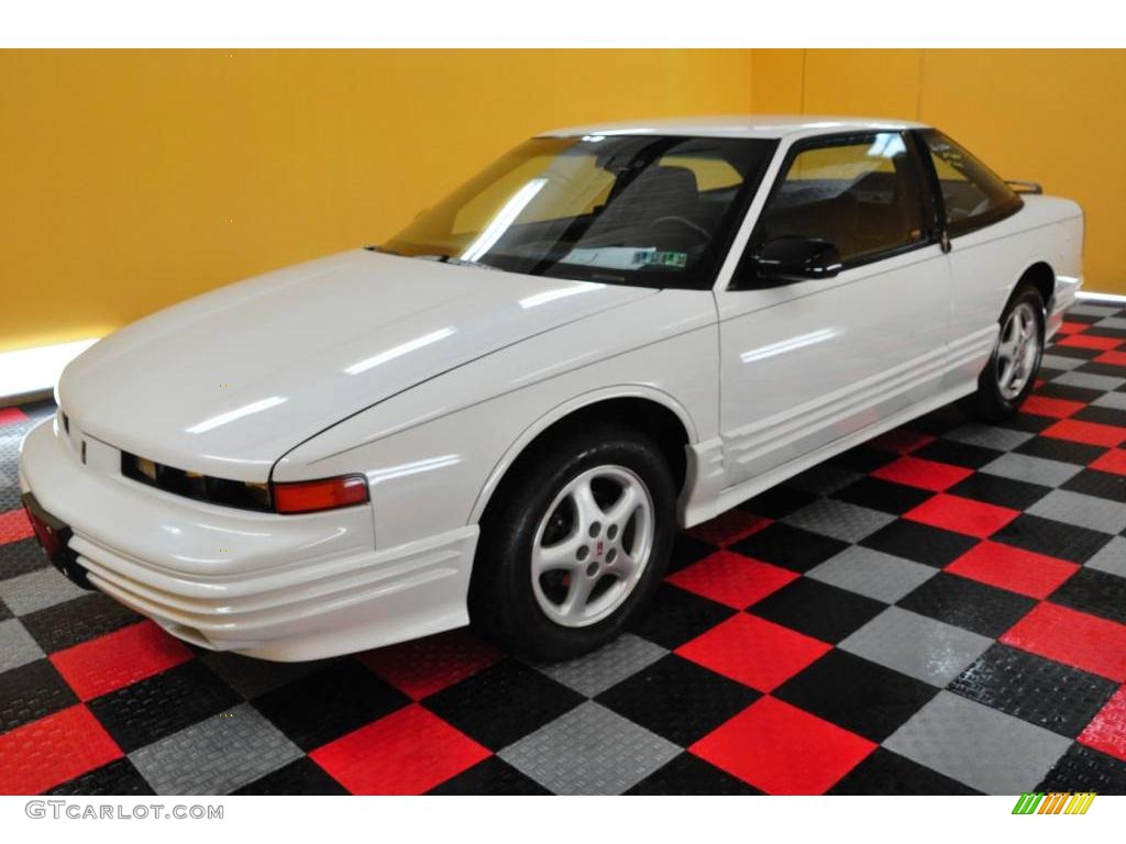 1995 Cutlass Supreme SL Coupe - White / Dark Gray photo #3