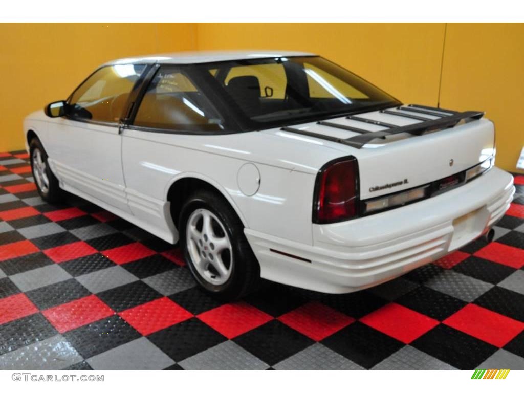 1995 Cutlass Supreme SL Coupe - White / Dark Gray photo #4