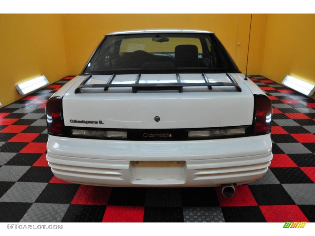 1995 Cutlass Supreme SL Coupe - White / Dark Gray photo #5