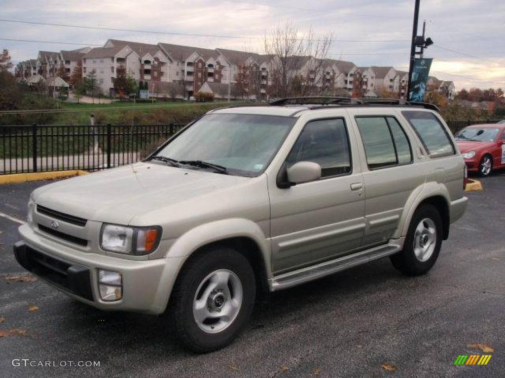 1999 QX4 4x4 - Tuscan Beige Metallic / Beige photo #2