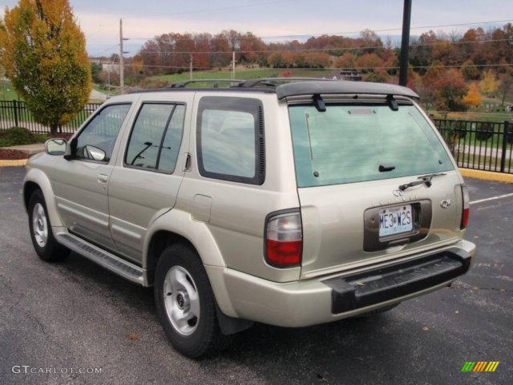 1999 QX4 4x4 - Tuscan Beige Metallic / Beige photo #8