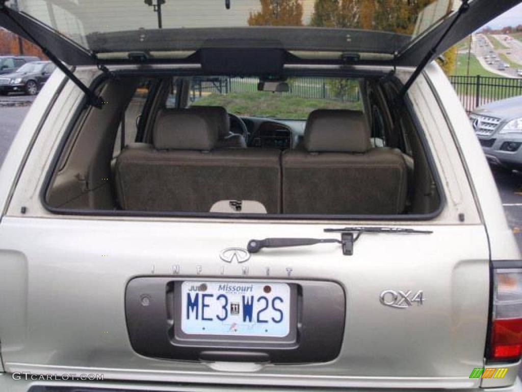 1999 QX4 4x4 - Tuscan Beige Metallic / Beige photo #13