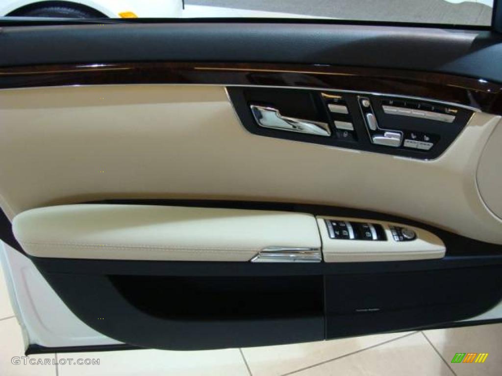 2009 S 550 4Matic Sedan - designo Mystic White / Oyster photo #7