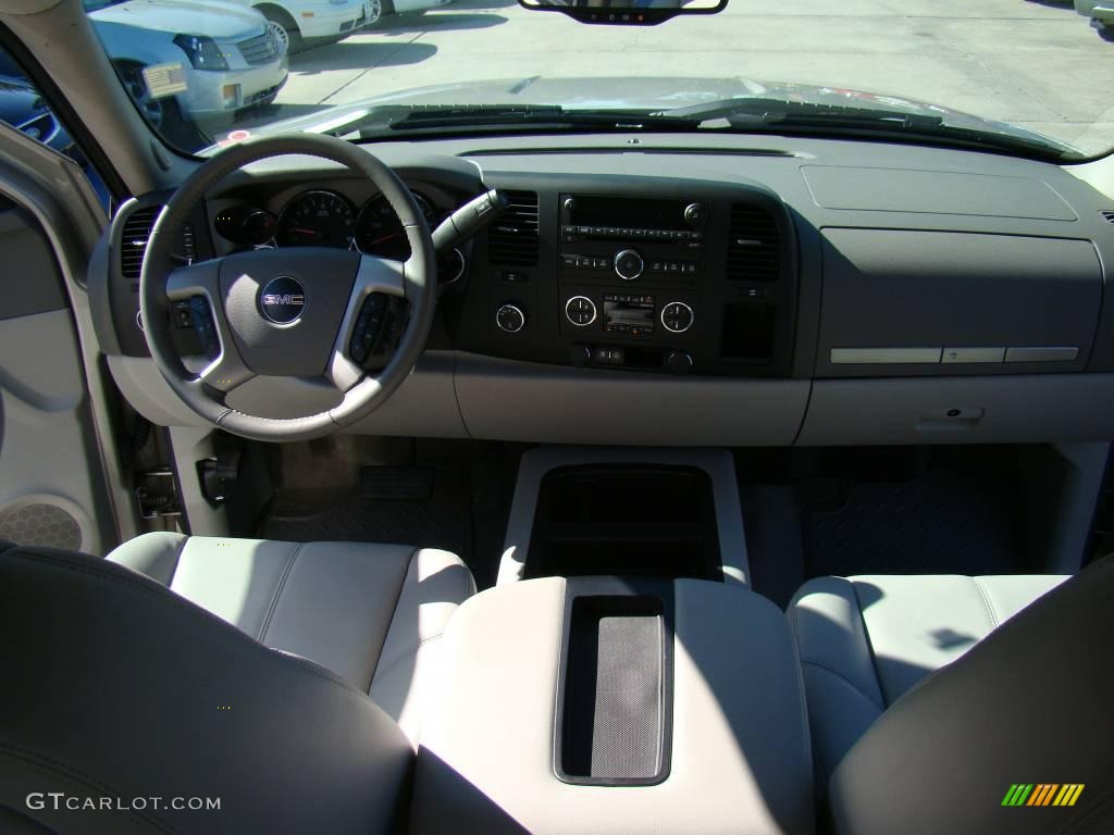 2008 Sierra 1500 SLE Crew Cab 4x4 - Silver Birch Metallic / Light Titanium photo #17