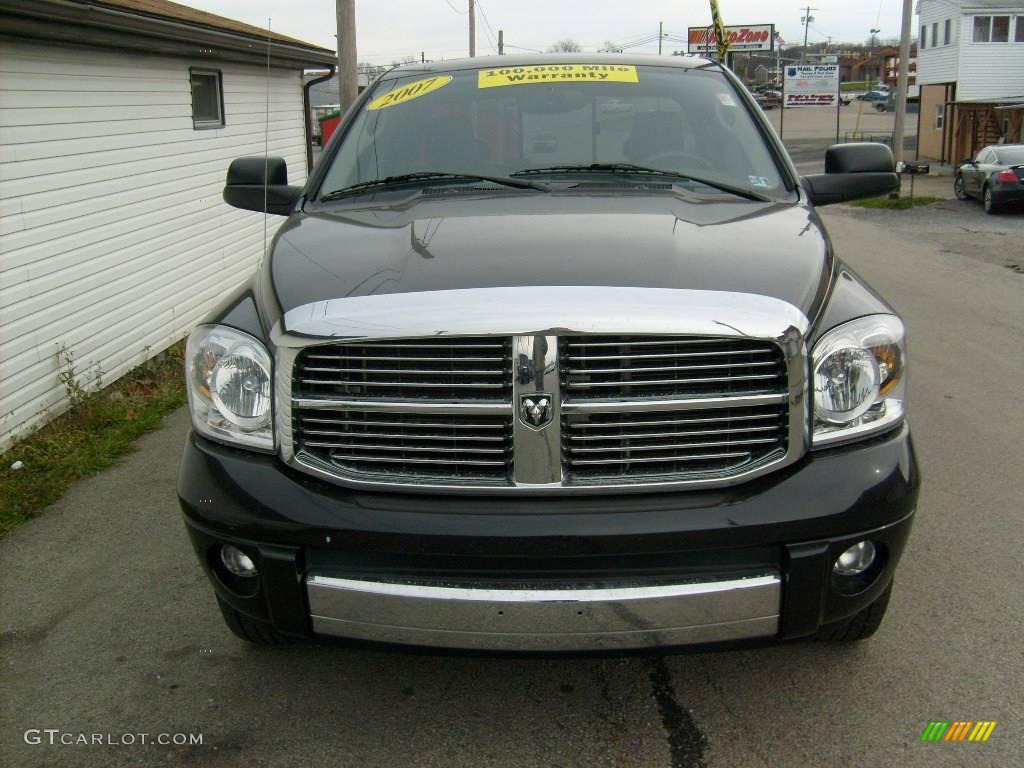 2007 Ram 1500 Laramie Quad Cab 4x4 - Brilliant Black Crystal Pearl / Medium Slate Gray photo #7