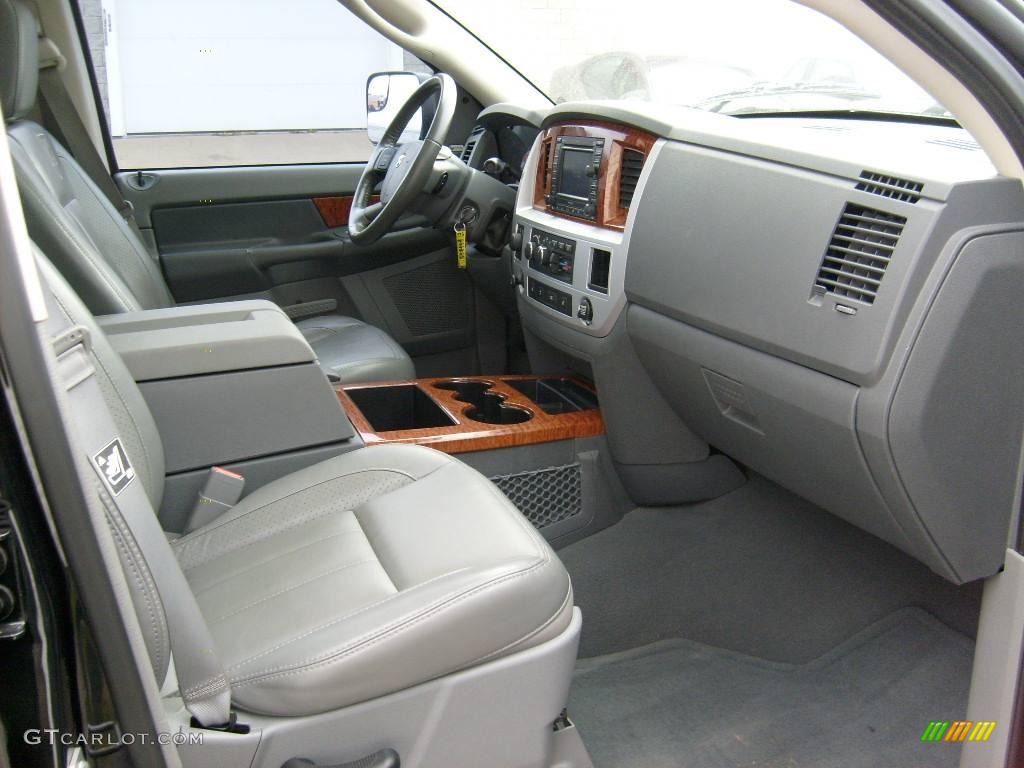 2007 Ram 1500 Laramie Quad Cab 4x4 - Brilliant Black Crystal Pearl / Medium Slate Gray photo #19
