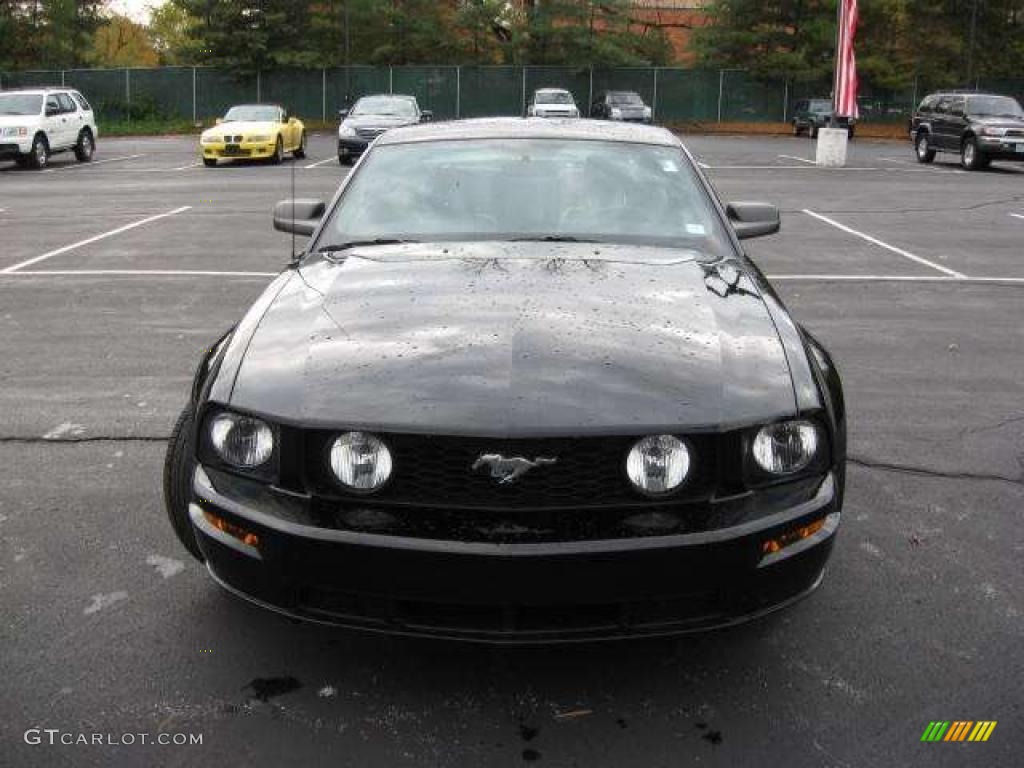 2006 Mustang GT Premium Coupe - Black / Dark Charcoal photo #12