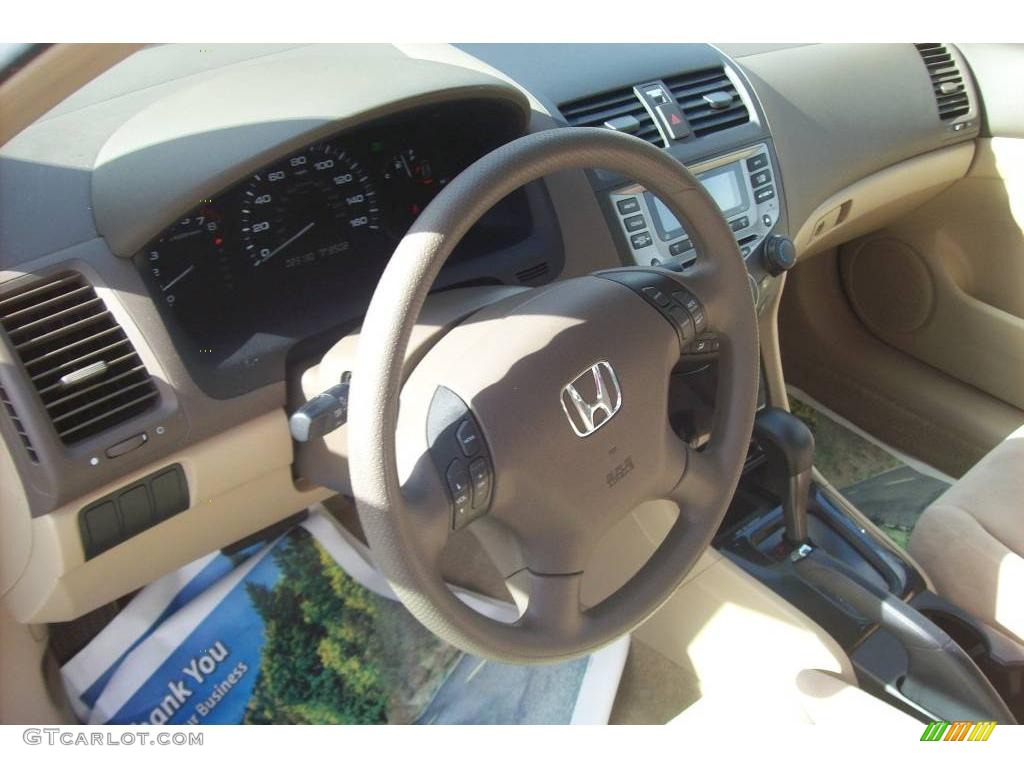 2007 Accord SE Sedan - Taffeta White / Ivory photo #5