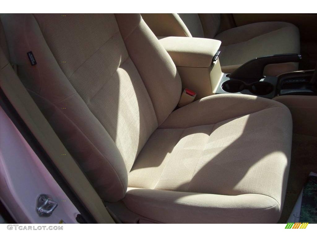 2007 Accord SE Sedan - Taffeta White / Ivory photo #13