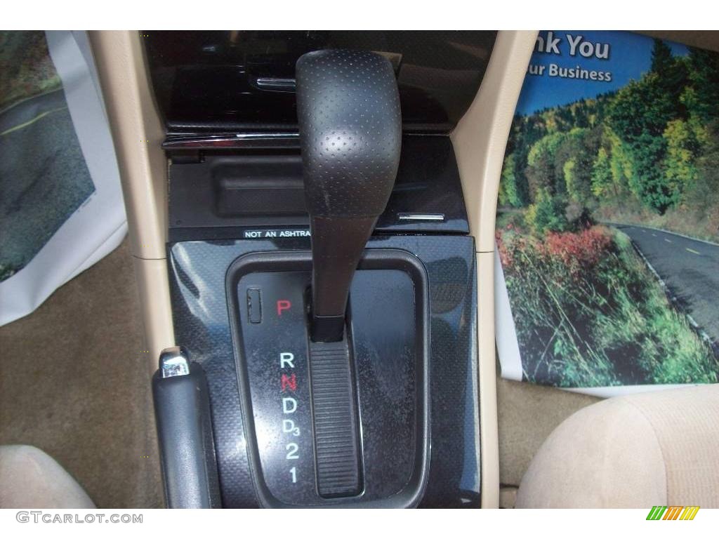 2007 Accord SE Sedan - Taffeta White / Ivory photo #18