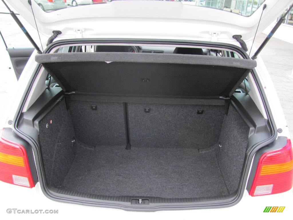 2004 Golf GLS 4 Door - Candy White / Black photo #18