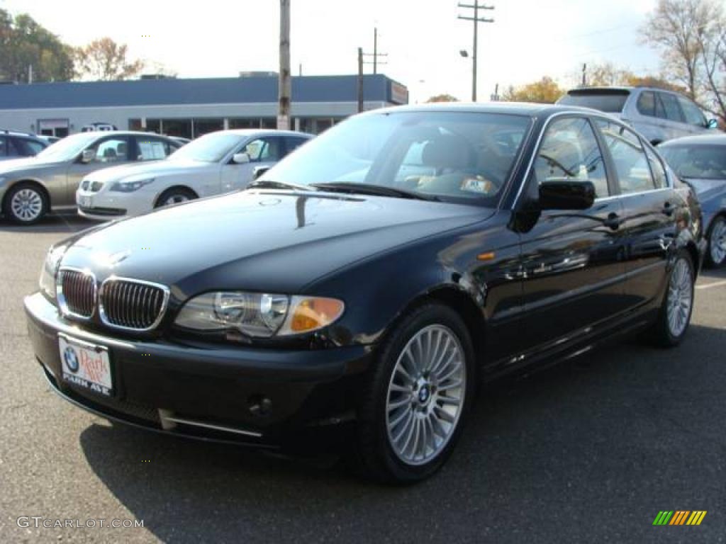 2002 3 Series 330i Sedan - Black Sapphire Metallic / Sand photo #4