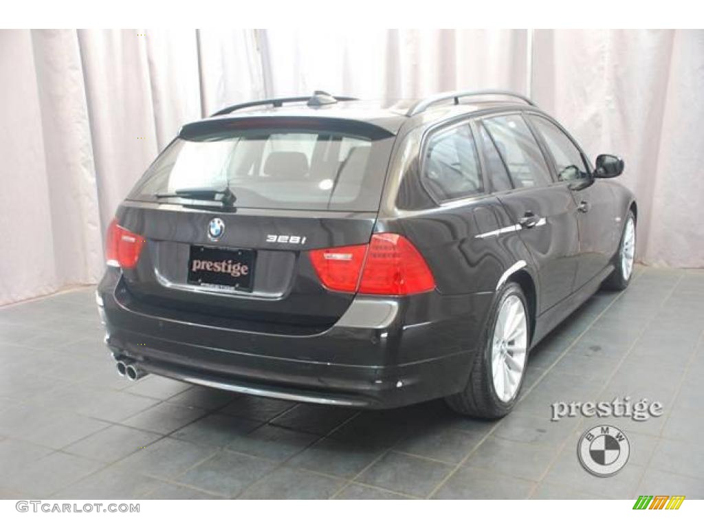 2009 3 Series 328xi Sport Wagon - Black Sapphire Metallic / Black photo #2