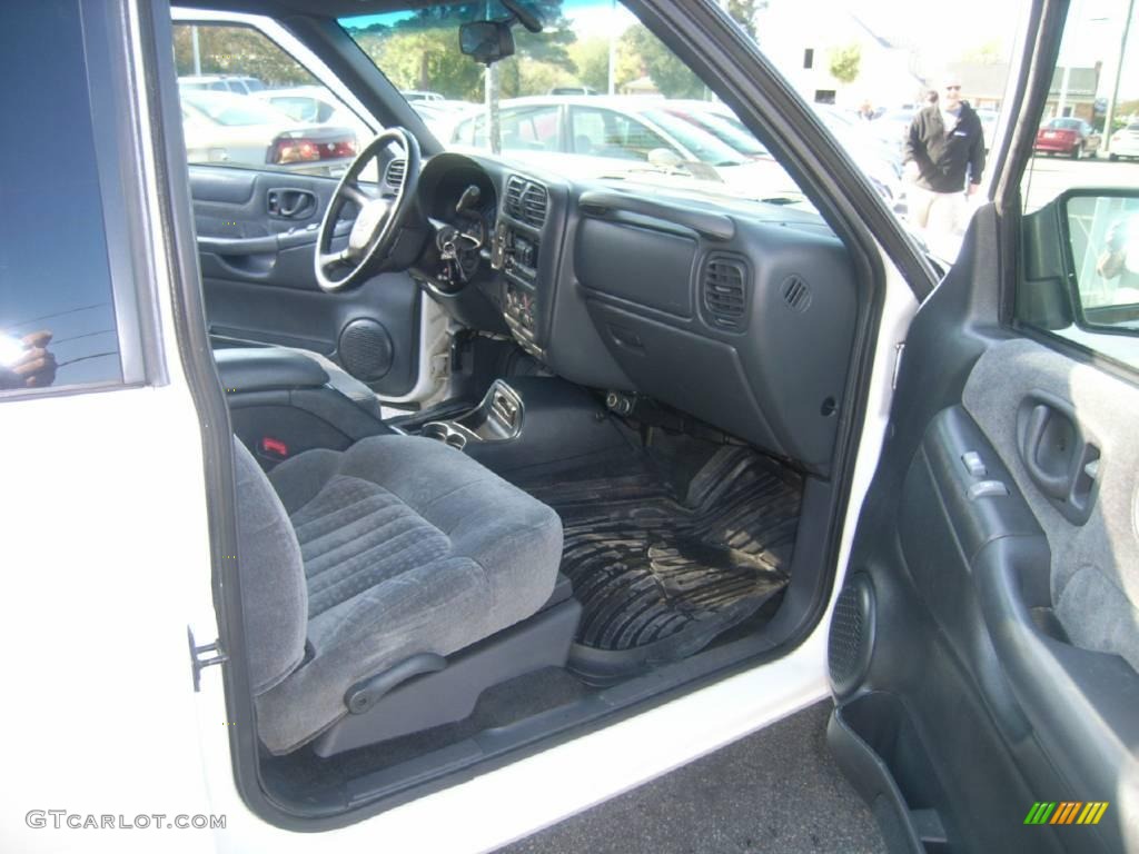 2001 S10 ZR2 Extended Cab 4x4 - Summit White / Graphite photo #11