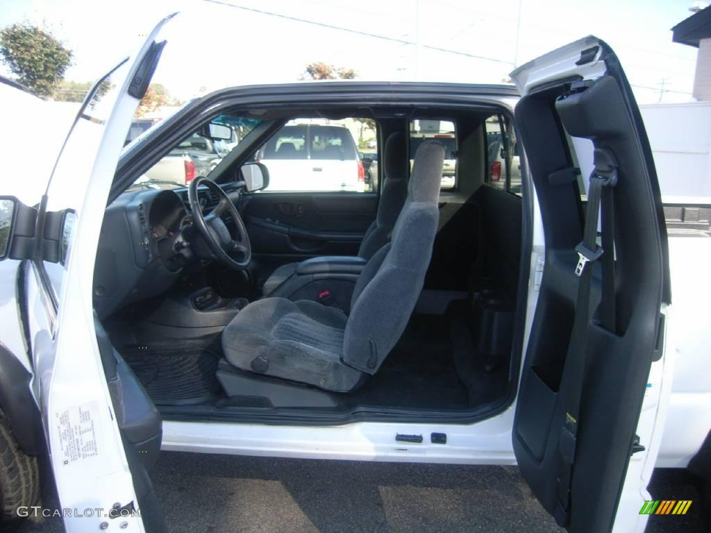 2001 S10 ZR2 Extended Cab 4x4 - Summit White / Graphite photo #13