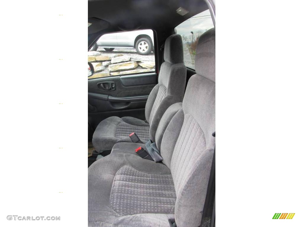 2002 S10 LS Regular Cab - Dark Cherry Red Metallic / Medium Gray photo #10