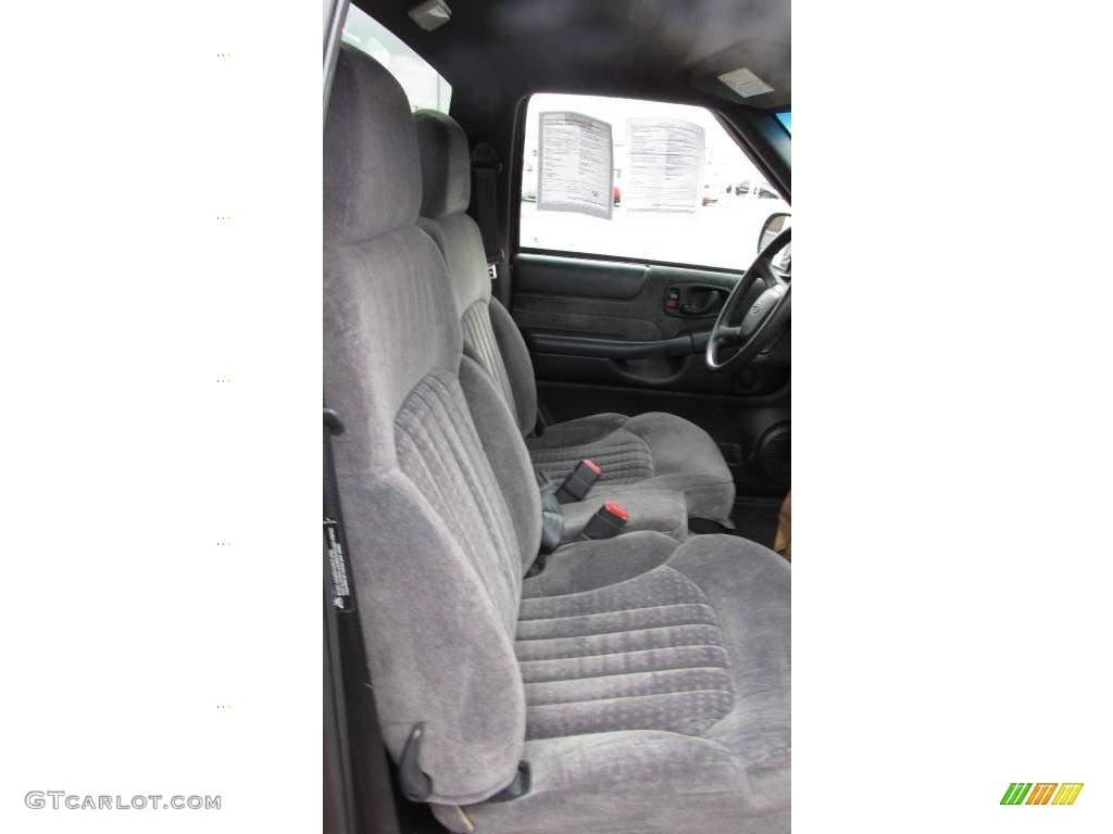 2002 S10 LS Regular Cab - Dark Cherry Red Metallic / Medium Gray photo #12