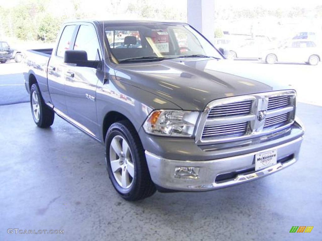 2010 Ram 1500 Big Horn Quad Cab - Mineral Gray Metallic / Dark Slate/Medium Graystone photo #9