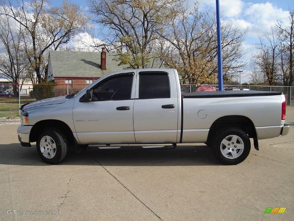 2004 Ram 1500 SLT Quad Cab 4x4 - Bright Silver Metallic / Dark Slate Gray photo #2