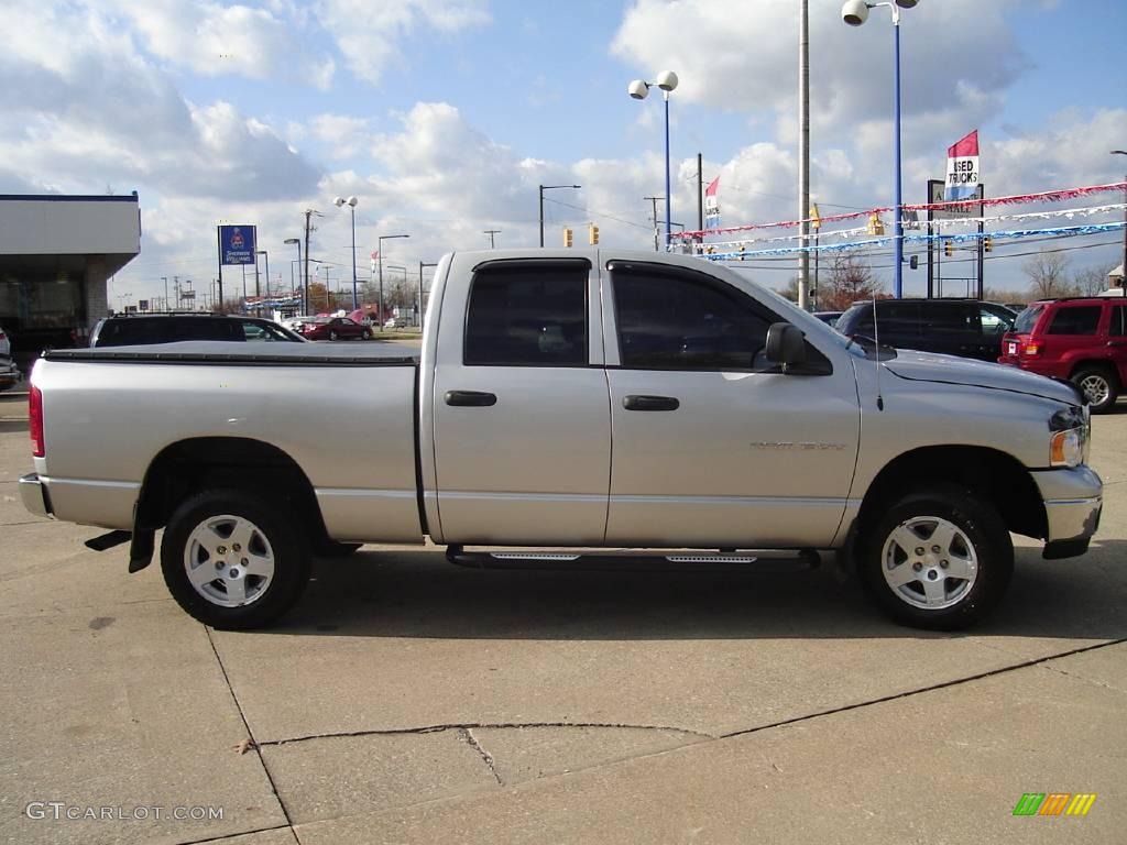 2004 Ram 1500 SLT Quad Cab 4x4 - Bright Silver Metallic / Dark Slate Gray photo #6