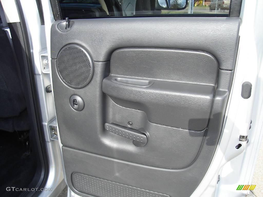 2004 Ram 1500 SLT Quad Cab 4x4 - Bright Silver Metallic / Dark Slate Gray photo #21