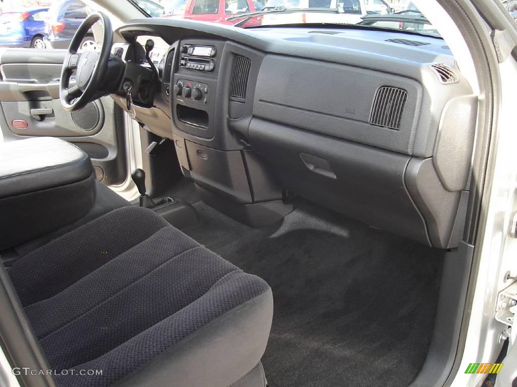 2004 Ram 1500 SLT Quad Cab 4x4 - Bright Silver Metallic / Dark Slate Gray photo #23