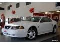 2004 Oxford White Ford Mustang V6 Coupe  photo #2