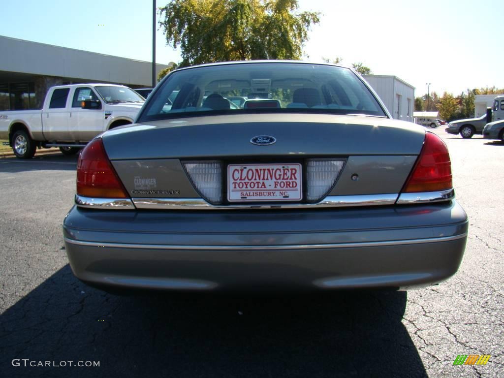 2003 Crown Victoria LX - Arizona Beige Metallic / Light Flint photo #4