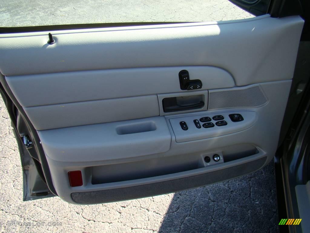 2003 Crown Victoria LX - Arizona Beige Metallic / Light Flint photo #15