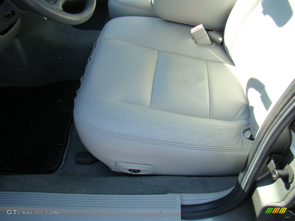 2003 Crown Victoria LX - Arizona Beige Metallic / Light Flint photo #16