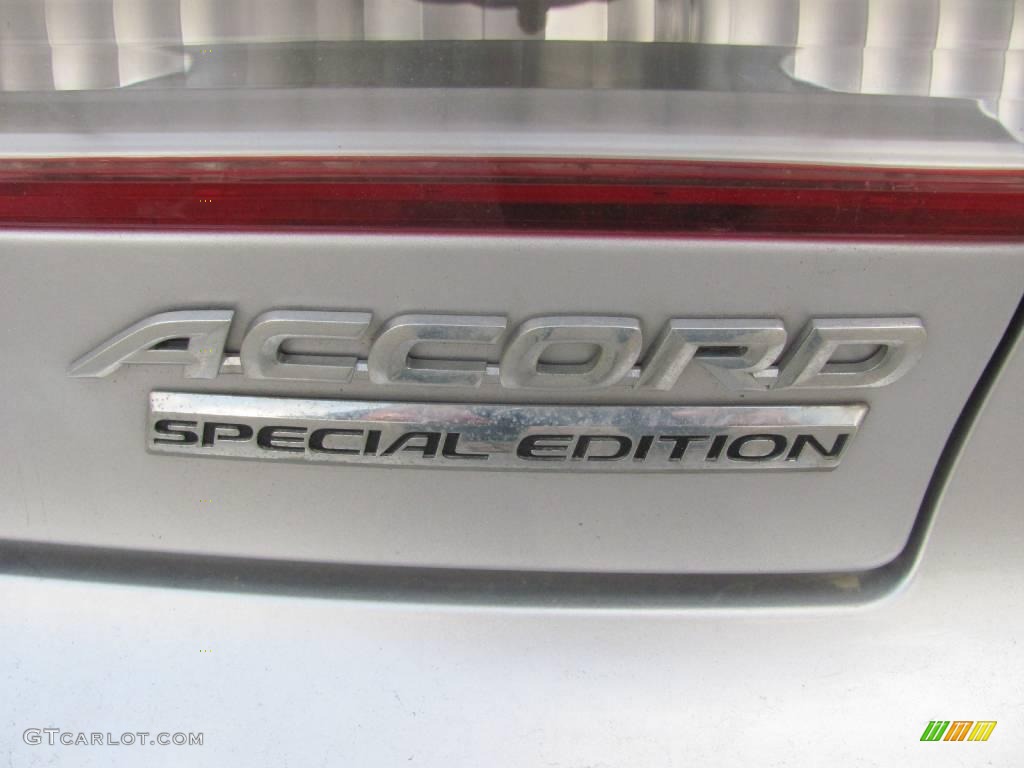 2002 Accord SE Sedan - Satin Silver Metallic / Quartz Gray photo #6