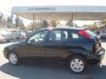 2007 Pitch Black Ford Focus ZX5 SE Hatchback  photo #6