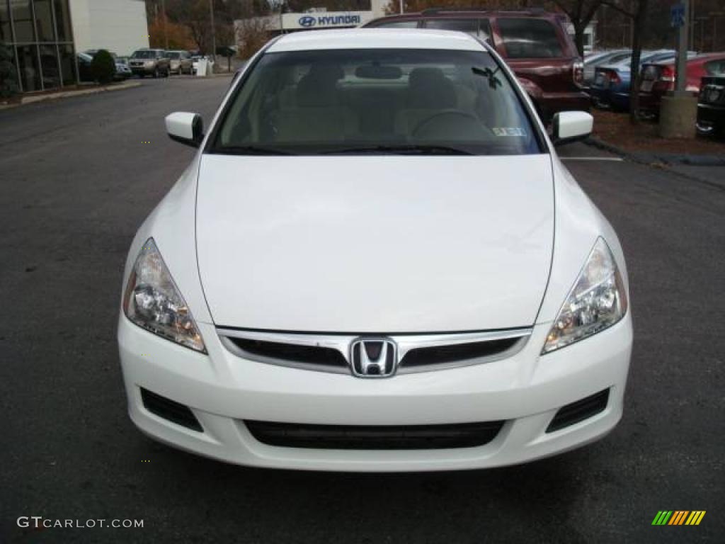 2007 Accord LX Sedan - Taffeta White / Ivory photo #6