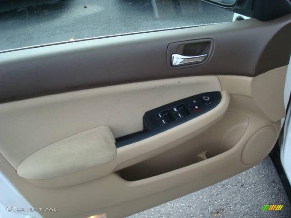 2007 Accord LX Sedan - Taffeta White / Ivory photo #11