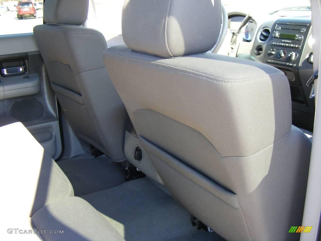 2006 F150 XLT SuperCrew - Silver Metallic / Medium/Dark Flint photo #24