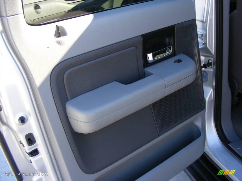 2006 F150 XLT SuperCrew - Silver Metallic / Medium/Dark Flint photo #26