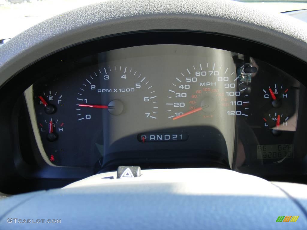 2006 F150 XLT SuperCrew - Silver Metallic / Medium/Dark Flint photo #39