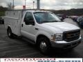 Oxford White - F350 Super Duty XL Regular Cab Chassis Utility Photo No. 4