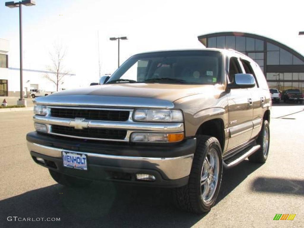 2003 Tahoe LT 4x4 - Sandalwood Metallic / Tan/Neutral photo #2