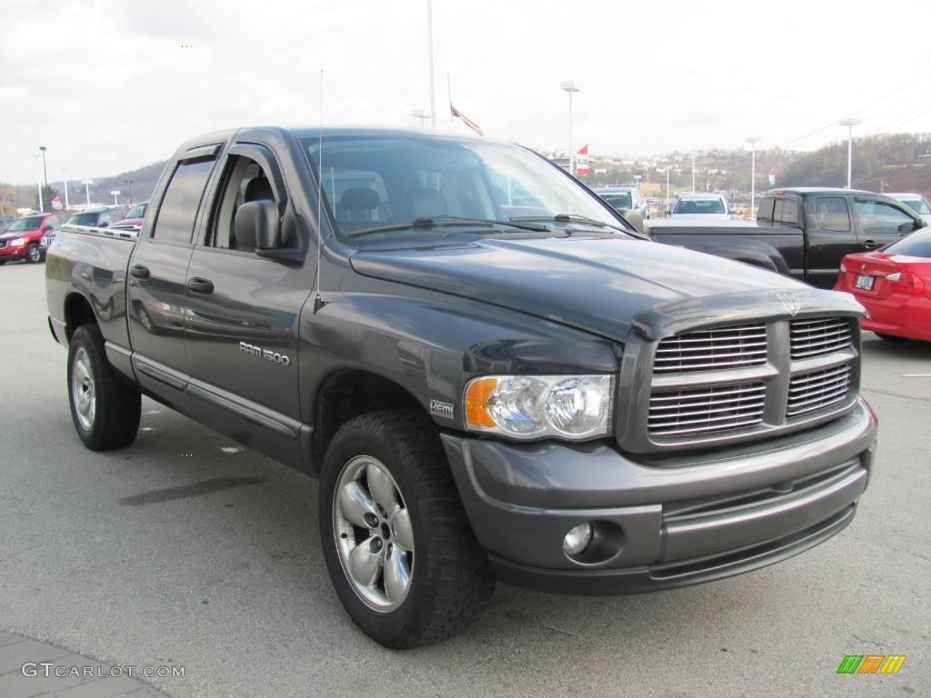 2004 Ram 1500 Laramie Quad Cab 4x4 - Graphite Metallic / Dark Slate Gray photo #9