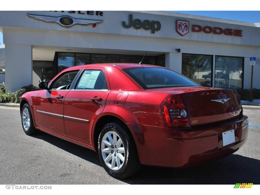 2008 300 LX - Inferno Red Crystal Pearl / Dark Slate Gray photo #3