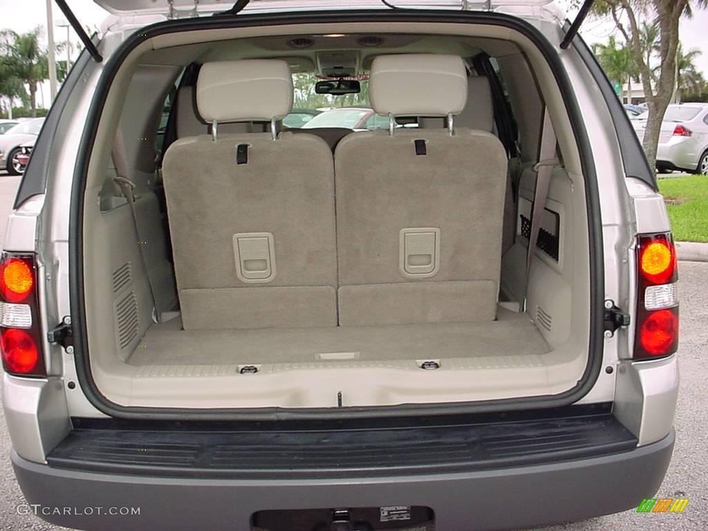 2006 Explorer XLT - Silver Birch Metallic / Camel photo #5