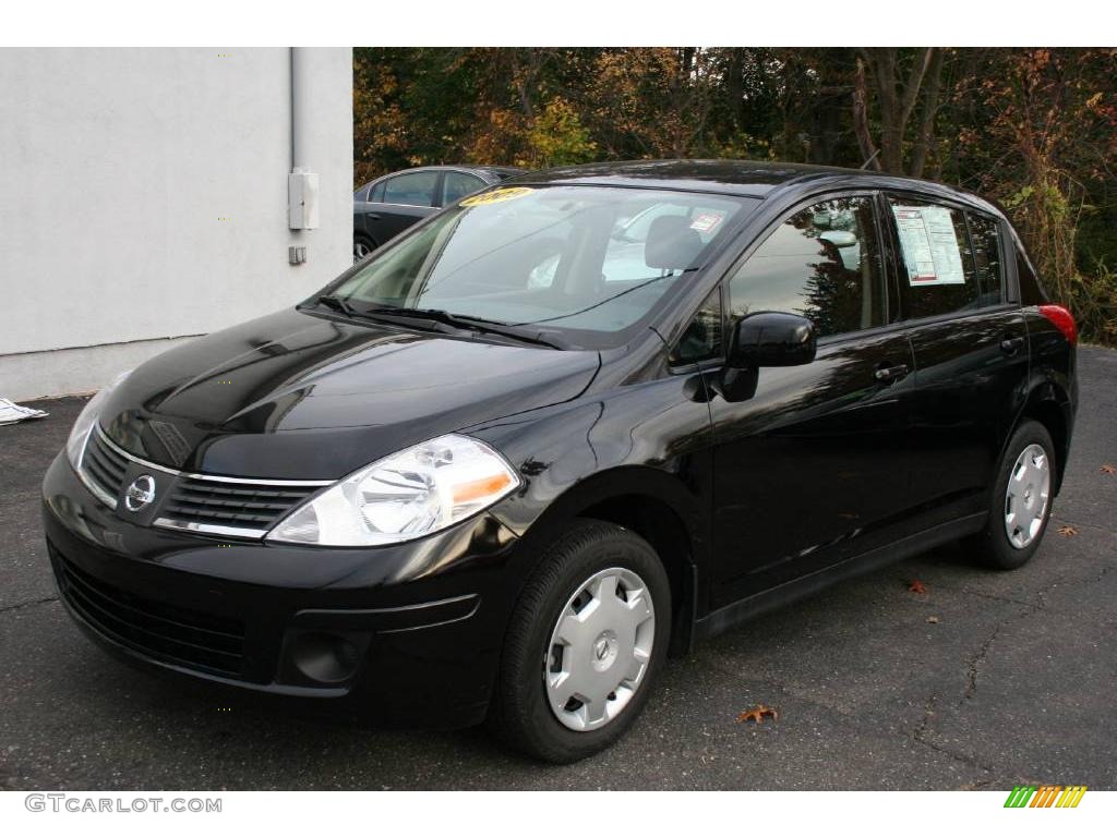 2009 Versa 1.8 S Hatchback - Super Black / Charcoal photo #1